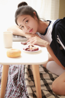 女帝独宠侍卫他又猛又短剧在线免费看